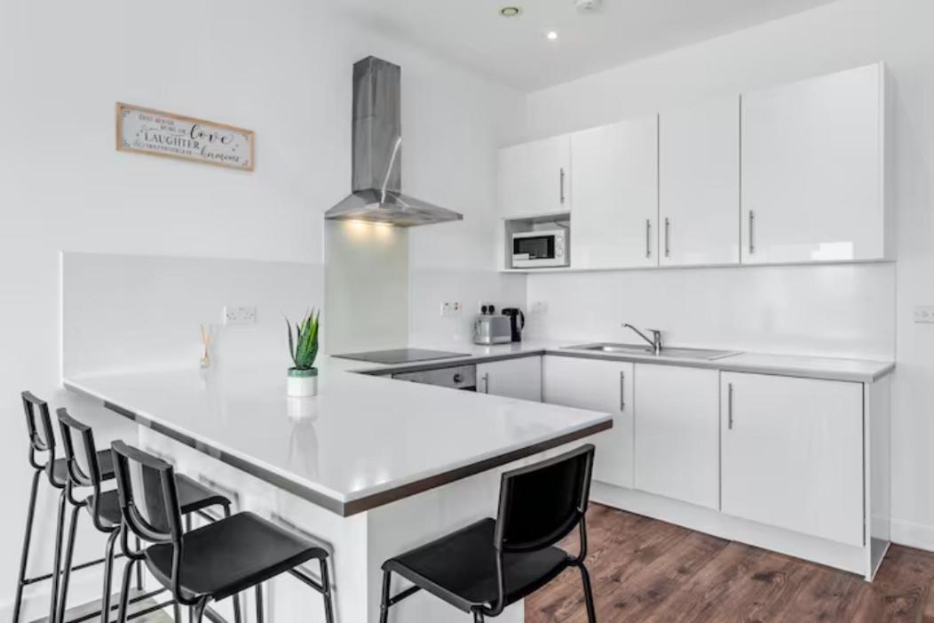 Delta 2 Bedroom Flat In London Dp102 クロイドン エクステリア 写真