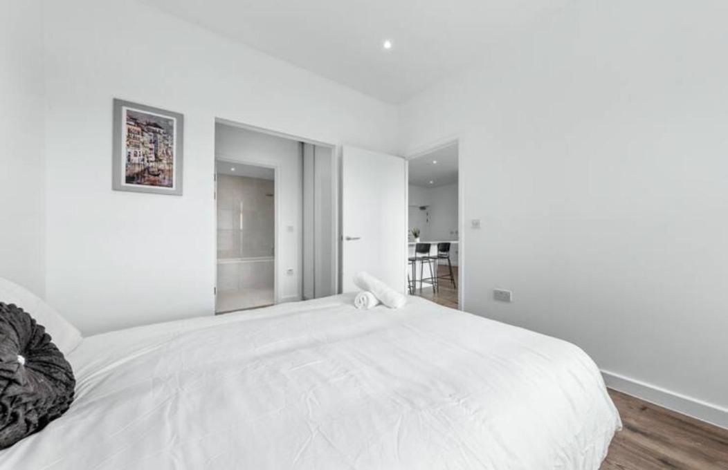 Delta 2 Bedroom Flat In London Dp102 クロイドン エクステリア 写真