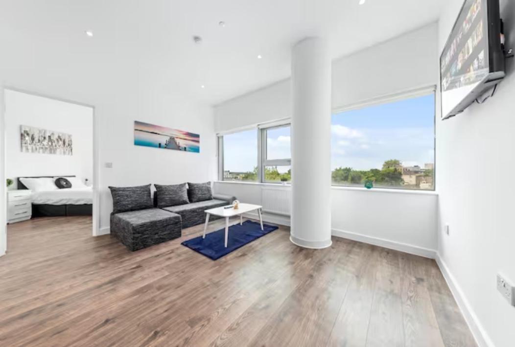 Delta 2 Bedroom Flat In London Dp102 クロイドン エクステリア 写真
