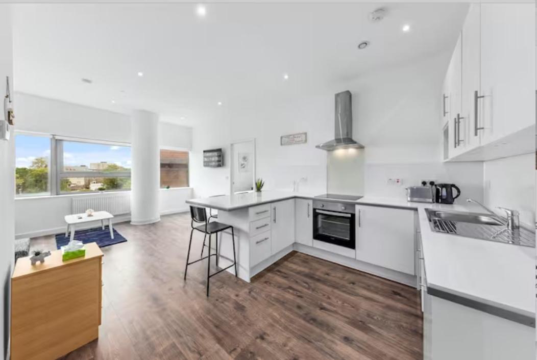 Delta 2 Bedroom Flat In London Dp102 クロイドン エクステリア 写真