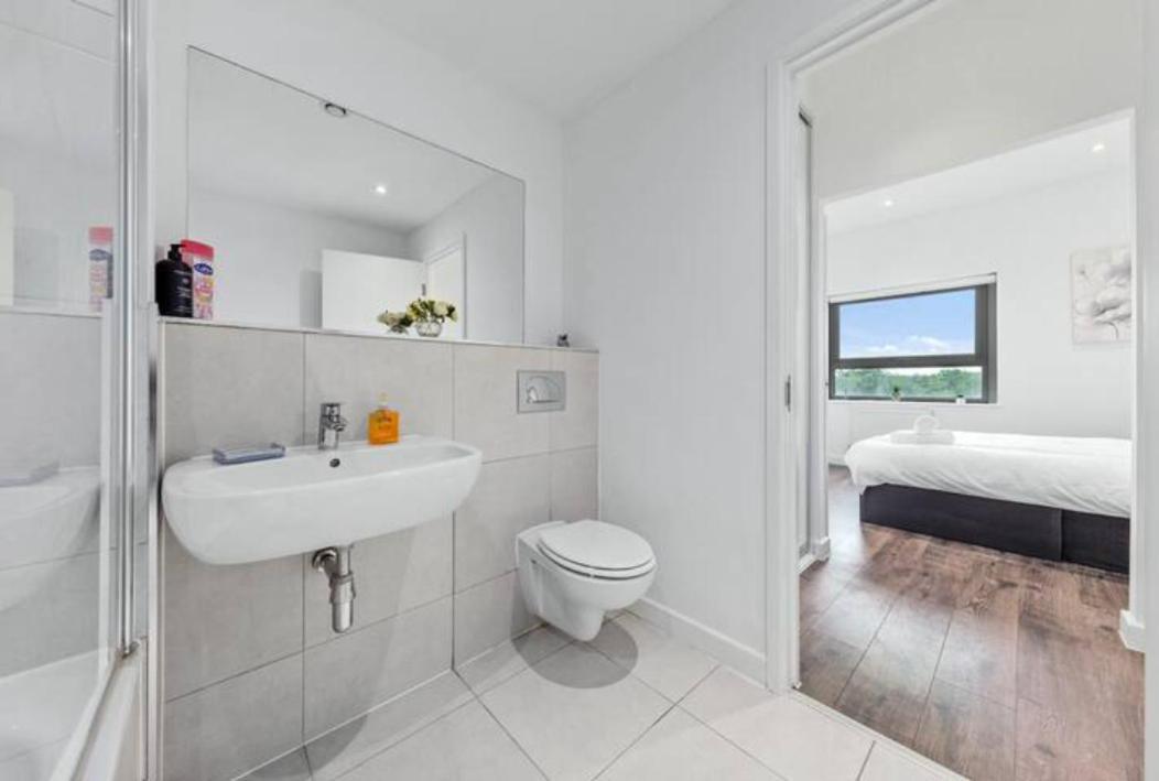Delta 2 Bedroom Flat In London Dp102 クロイドン エクステリア 写真